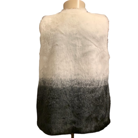 Gorgeous Ombré Faux Fur Vest Vince Camuto w/Pockets So Soft Sz XS - Picture 2 of 9